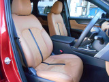 運転席10Wayパワーシート&ドライビングポジションメモリー機能(シート位置・アクティブドライビングディスプレイ・ドアミラー角度)