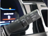 <AUTOライト>周囲の明るさをセンサーでキャッチして、ヘッドライトを自動的に点けてくれる賢い機能です!