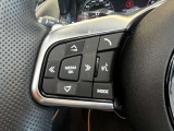 Bluetooth通話やメーター内の表示や車輛の設定を変更することが出来ます。オーディオソースの切替もボタン一つで切り替え可能