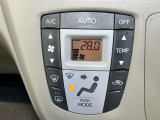 「オートエアコン」が付いています。1年中快適な室内を提供!車内温度を設定すると、風量を自動で調節してくれます。