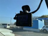 ドライブレコーダー付き。 交通事故・交通トラブルの証拠映像を保存できます。 万が一の安心アイテム!