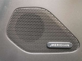 【MERIDIANサウンドシステム】英国の高級オーディオブランド「MERIDIAN」のサウンドシステムです。上質なドライブには上質な音響を。