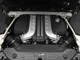 W12 ツインターボエンジン。