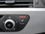 シートヒーター(運転席、助手席)シートをすばやく快適な温度に温めます。