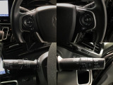 握りやすいハンドルには、オーディオコントロールとクルーズコントロールスイッチが装備されており、ハンドルから手を離さずに操作が出来ます。ヘッドライトの点灯消灯の手間が省けるオートライト機能付き☆