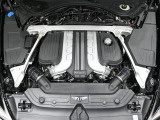W12 ツインターボエンジン。