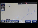 トヨタ純正TCナビ+フルセグテレビ+Bカメラ+ETC付きです。詳細地図により目的地をピンポイントで設定できます。初めての道でも迷いにくく、ロングドライブも快適ですよ♪