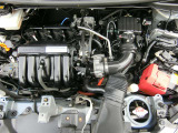 アトキンソンサイクル採用の1.5L DOHC i-VTECエンジンに、高出力モーターを組み合わせ、低燃費とパワフルさを両立したハイブリッドシステムです。