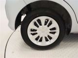 タイヤサイズは165/65R14!納車前の点検時にタイヤ交換させていただきます!スチールホイールに錆があります。
