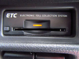 音声案内タイプETC装備☆最近はETC搭載車専用の高速道路出入り口も増えてきました。ETCがあれば、キャッシュレスで料金所をノンストップで通過できます。