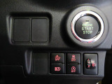 プッシュボタンで楽々エンジンスタートです。  ヘッドライトレベリング機能付き。ヘッドライトの角度を調整する事が出来るので便利です。