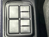 【ドライブモードスイッチ】コンフォートな乗り味等スイッチ一つで切り替え可能。シーンや気分に合わせたモードを選べば、いつものドライブがより一層楽しくなります♪
