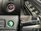 快適4機能を紹介します!左上ボタン一つでエンジンが始動します!左下ECONスイッチです。クルマ全体の動きを低燃費モードになります♪右下オートライトも装備しているんです!暗くなったら、自動でライトON!