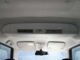 天井にはシーリングファンが備わっており、車内の冷暖房を早めたり、ナノイーが搭載されておりますので空気の浄化もされます。