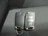 スマートキー2本付き!キーをポケットやカバンに入れておくだけでドアの施錠・開錠やエンジンスタートの操作が簡単です!