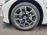 左前フロント 245/45R18