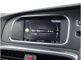 Bluetoothで車両とスマートフォンを接続し、ハンズフリー通話が可能です。