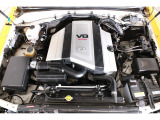 キレイに保たれているエンジンルーム!V8・4700ccの2UZエンジンは、静寂性とパワーを兼ね揃えております!