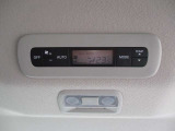 後席専用エアコン付きです♪♪ 前席と独立して操作が可能ですので、運転者を煩わせずに室内の温度管理ができます♪♪