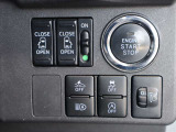 運転席からでもスイッチ一つで、安全機能のON/OFFの切替ができます!また両側電動スライドドアの開閉も簡単にできます♪