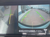 左サイドカメラとフロントカメラ運転席から死角となりやすい車両左前部分や前方部分もバッチリ見えます♪