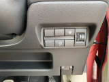 ダッシュボード右下には、エマジェンシーブレーキやアイドリングストップ等安全装備のキャンセルスイッチが並んでます。