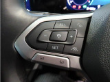 【ACCアダプティブクルーズコントロール=前車追従機能】&【オーディオボリューム用コントロール】 スイッチ。