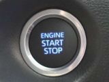 プッシュボタンでエンジンスタート!鞄の中に鍵を入れたままエンジンがかけられます。
