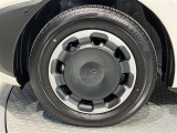 【タイヤ・ホイール】185/65R15の純正スチールタイヤになります。スタッドレスタイヤもこのサイズをお求め下さい。