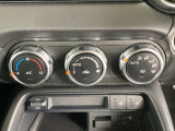 快適ドライブに欠かせないエアコンは一度温度を設定すればあとはお任せのオートタイプです!