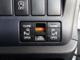 両側電動スライドドアの開閉は運転席スイッチで簡単操作可能です!
