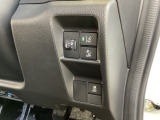 ハンドルの右側にHondaセンシング用のVSA(ABS+TCS+横滑り抑制)解除とレーンキープアシストシステムなどのメインスイッチを装備しています。