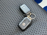 携帯リモコンキー(2個付属)ドアハンドルのリクエストスイッチで鍵の施錠開錠が可能!便利な機能です!