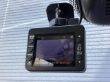 ドライブレコーダー付きです!!映像・音声などを記録する車載装置です。 もしもの事故の際の記録はもちろん、旅行の際の思い出としてドライブの映像を楽しむことができます!!