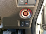 エンジンスタートスイッチの下には、ヘッドライトレベライザーとHondaセンシング用のメインスイッチがついています。ヘッドライトレベライザーは道路状況や積荷の加重に応じてライトの高さを調節できます!