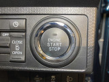 プッシュボタン式です(^_^)鍵を携帯しているだけでエンジンをかけることができますよ☆
