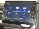 ナビゲーションはギャザズ8インチメモリーナビ(VXU-195NBi)を装着しております。AM、FM、CD、DVD再生、Bluetooth、音楽録音再生、フルセグTVがご使用いただけます。