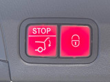 ●電動リアゲート:ワンタッチでリアゲートの開閉ができ、荷物などで両手が塞がっている状態でも簡単に開閉ができる便利機能です。
