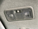 【ルームランプ】夜暗い車内を明るく照らすことが可能です