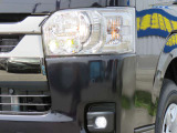 LEDヘッドライト&フォグライト搭載!しっかりと前方を明るく照らしますので、夜間や悪天候の時でも安心です。