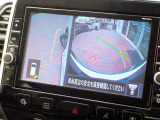 アラウンドビューモニターは車両の死角になりやすい左前のみを映し出すことが可能です。見えずらい場所をカメラで確認していただけるので、安全な駐車の手助けになります!