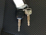 キーレス&スペアキー各1本装備!ドアのロック・アンロックもワイヤレスドアロックキーがあれば簡単便利です!