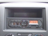 FM/AMラジオやAUX等が使用できるオーディオです。 オプションでナビを装着することも可能です!ご相談ください!
