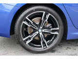 BMW自動車保険ローンプラン:オートローンと自動車保険をセットにして、毎年のご継続手続きの手間をセーブする便利な長期保険専用のオリジナルローンプログラムをご用意。