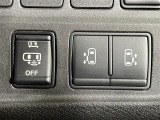 【両側電動スライドドア】ボタン一つで楽々乗り降り出来ます。両手に荷物を抱えていてもボタンを押せば開きます。とっても便利な人気装備です!