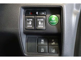 スライドドアや横滑りを防ぐVSA等のスイッチ類は運転席の右側、手の届きやすい位置にあります。