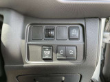 両側が電動スライドドアで、左右どちらからでも乗り降りOK。更に運転席のスイッチ、インテリキーのボタンでも開閉自在。挟み込み防止機能も安心です!