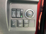 ボタンスタート式☆電子カードキーを携帯していれば、ブレーキを踏みながらボタンを押すだけでエンジンの始動がスマートに行えます