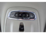 ルームライト/AUTO機能は、外の明るさに応じて照明のオン・オフを自動で切り替えます