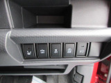 軽とは思えないほどの豊富な装備も魅力的!各機能の切り替えボタンは運転席から操作ラクラク。